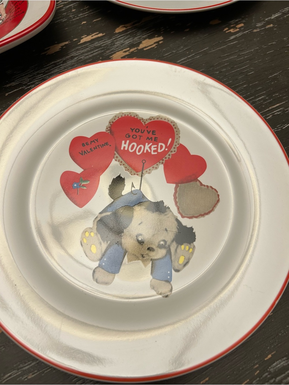 Rosanna Studio kitschy vintage Valentine plate set of 5. - Picture 5 of 9